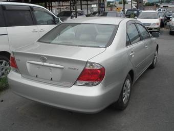 2004 Toyota Camry Pictures