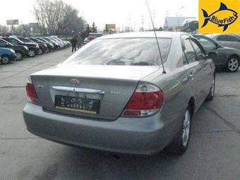 2004 Toyota Camry Pictures