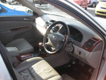 2004 Toyota Camry Pictures