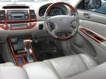 2004 Toyota Camry Images