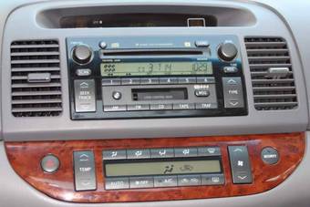 2004 Toyota Camry Photos