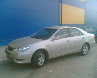 2004 Toyota Camry Pictures