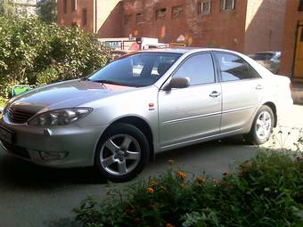 2004 Toyota Camry Pictures