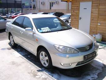 2004 Toyota Camry Photos