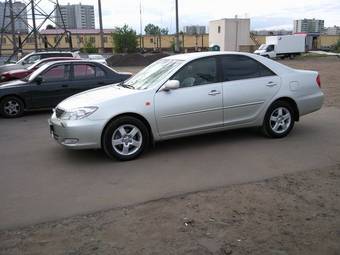 2004 Toyota Camry Photos