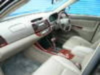 2004 Toyota Camry Pictures