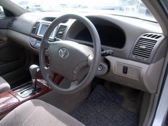 2004 Toyota Camry Photos