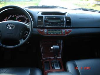 2004 Toyota Camry Pictures