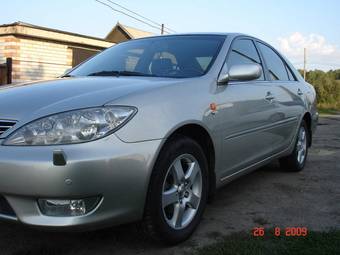 2004 Toyota Camry Photos