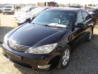 2004 Toyota Camry Photos