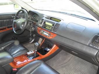 2004 Toyota Camry Photos