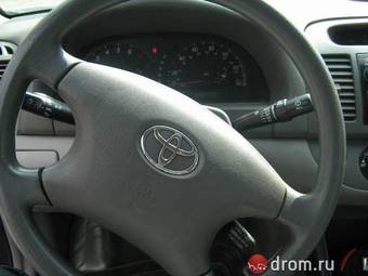 2004 Toyota Camry Pictures