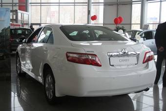 2010 Toyota Camry Pictures