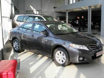2010 Toyota Camry Pictures