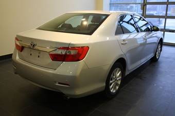 2012 Toyota Camry Photos