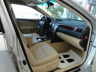 2012 Toyota Camry Pictures