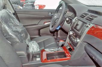 2012 Toyota Camry Photos