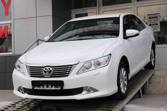 2012 Toyota Camry Pictures