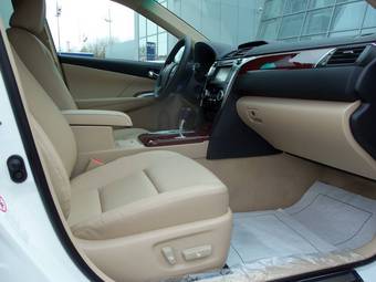 2012 Toyota Camry Pictures