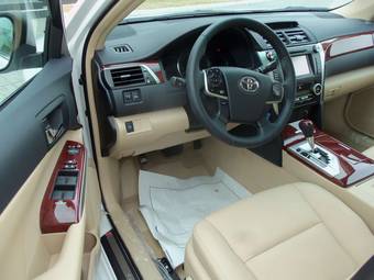 2012 Toyota Camry Pics