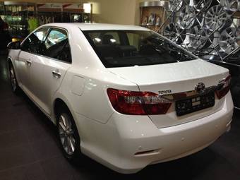 2012 Toyota Camry Photos