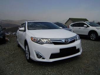 2012 Toyota Camry Photos