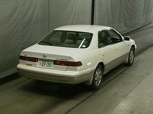 1998 Toyota Camry Gracia Pictures