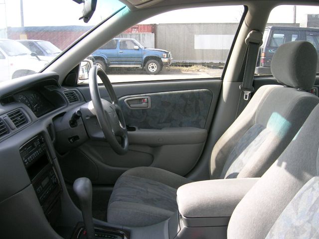 1998 Toyota Camry Gracia Photos
