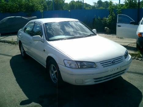 1998 Toyota Camry Gracia Pictures