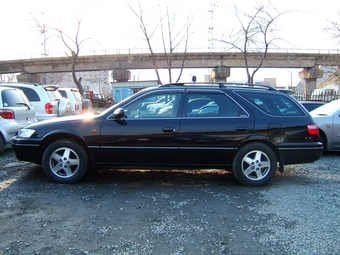 Toyota Camry Gracia