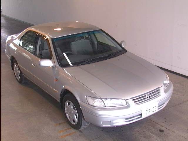 1999 Toyota Camry Gracia Pictures