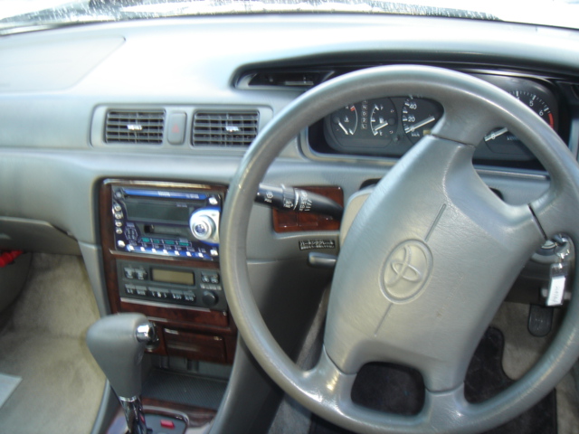 1999 Toyota Camry Gracia Images