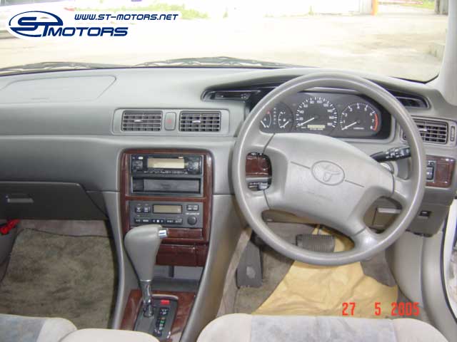 1999 Toyota Camry Gracia Photos
