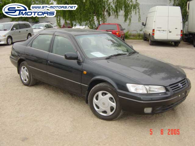 1999 Toyota Camry Gracia Pictures