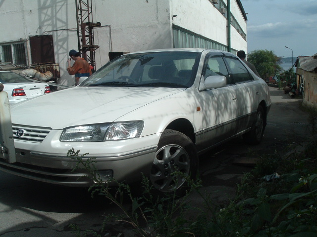 1999 Toyota Camry Gracia Pictures