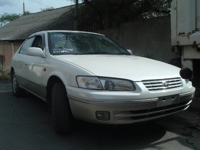 1999 Toyota Camry Gracia Photos