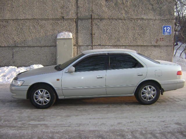 2000 Toyota Camry Gracia