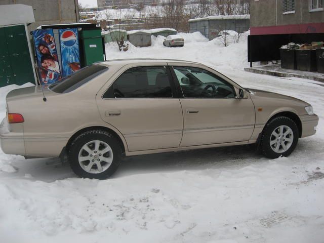 2000 Toyota Camry Gracia