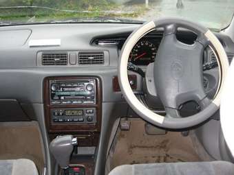 Toyota Camry Gracia