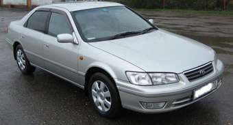 Toyota Camry Gracia
