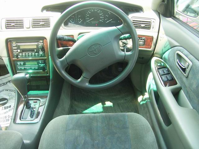 2000 Toyota Camry Gracia Photos