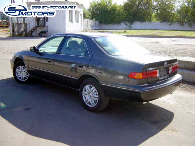 2000 Toyota Camry Gracia Photos