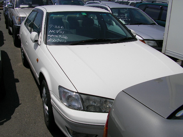 2000 Toyota Camry Gracia Pictures