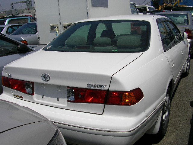 2000 Toyota Camry Gracia Photos