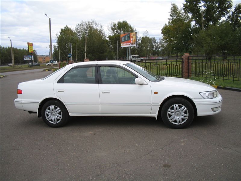 2000 Toyota Camry Gracia For Sale