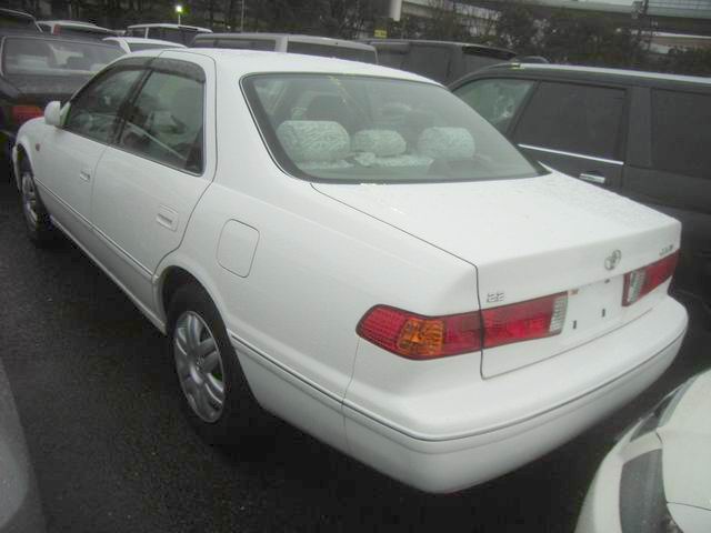 2000 Toyota Camry Gracia Pics