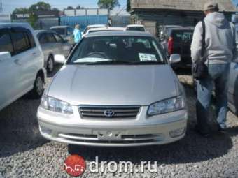 2001 Toyota Camry Gracia Photos