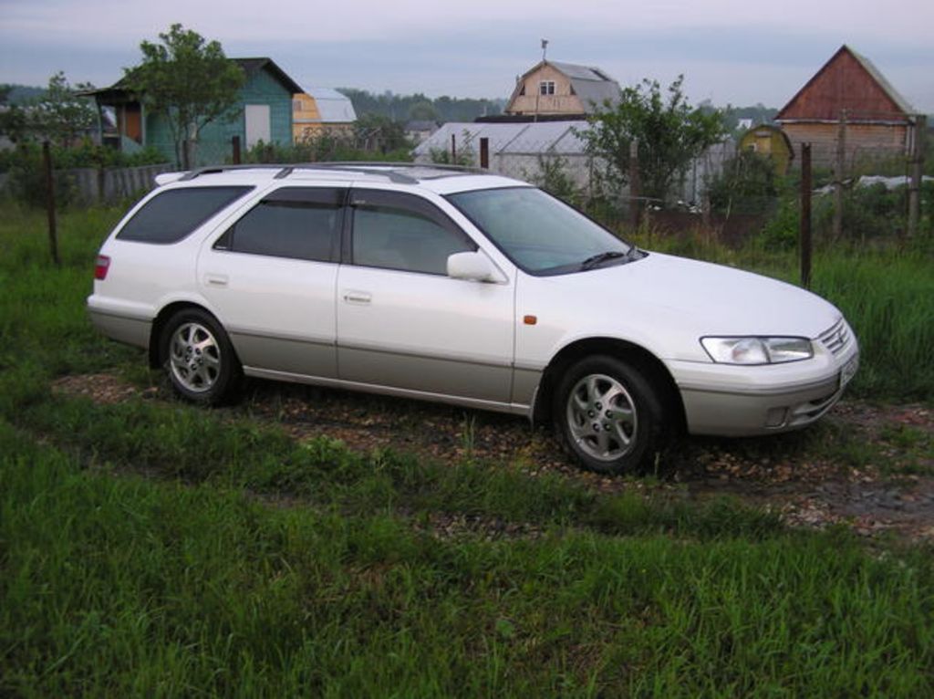 1997 Toyota Camry Gracia Wagon
