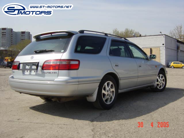 1997 Toyota Camry Gracia Wagon Images