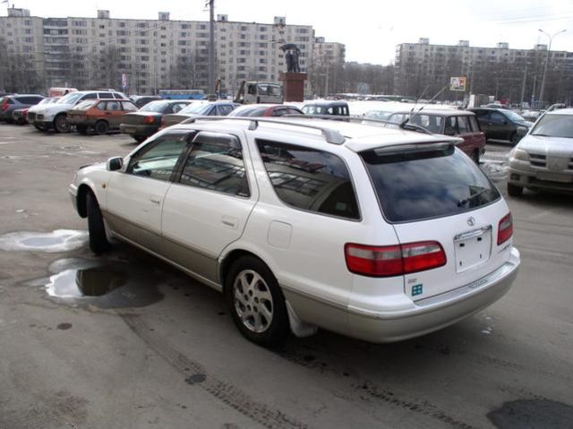 1998 Toyota Camry Gracia Wagon